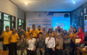 ASOSIASI EXPERIENTIAL LEARNING INDONESIA (AELI) DPD JATIM GELAR SINAU BARENG OUTDOOR LEARNING UNTUK SISWA SEKOLAH DI SIRAH KENCONG BLITAR